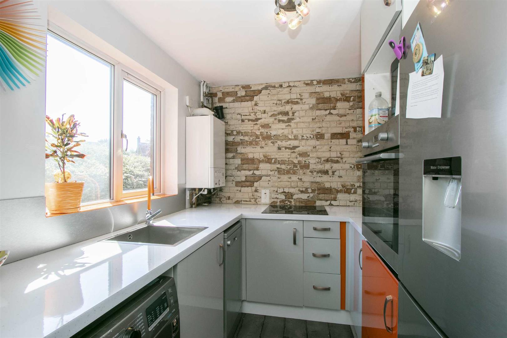 1 bed property in Blackwood Crescent, Milton Keynes